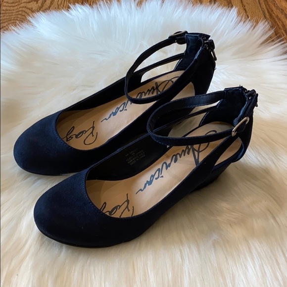 American Rag Navy Blue Miley Chop Out Wedges 5M - Picture 3 of 8